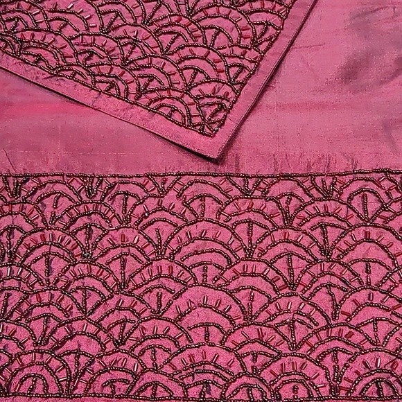 Romantic Home Beaded Table Runner - Picture 3 of 5